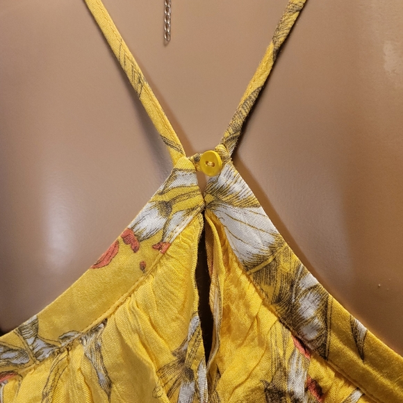 Beautiful Yellow Floral Off-shoulder with Halter Neck Blouse - Picture 5 of 6
